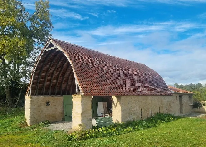 Maison d'hôtes D'hotes-gite- Grange Atypique *